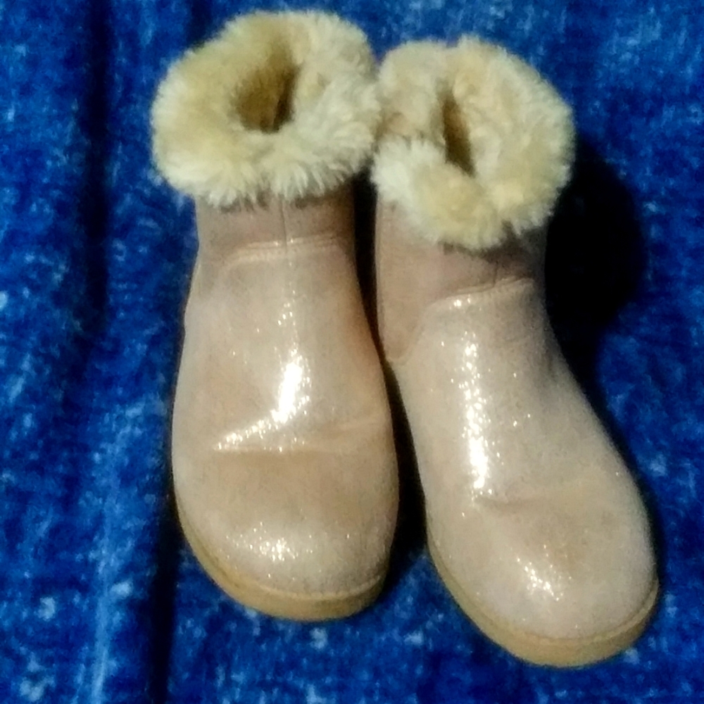 Girls pink boots